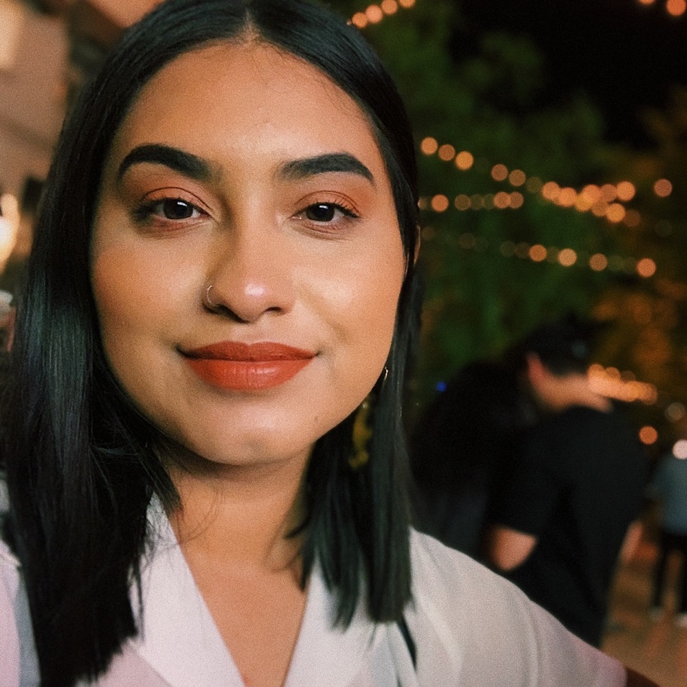 Meet your Posher, Ana